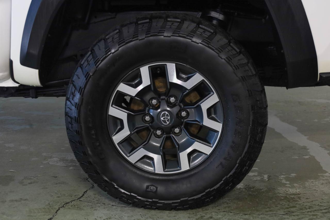 Toyota Tacoma 4WD TRD Off Road Double Cab 5' Bed V6 MT (Natl) 2021