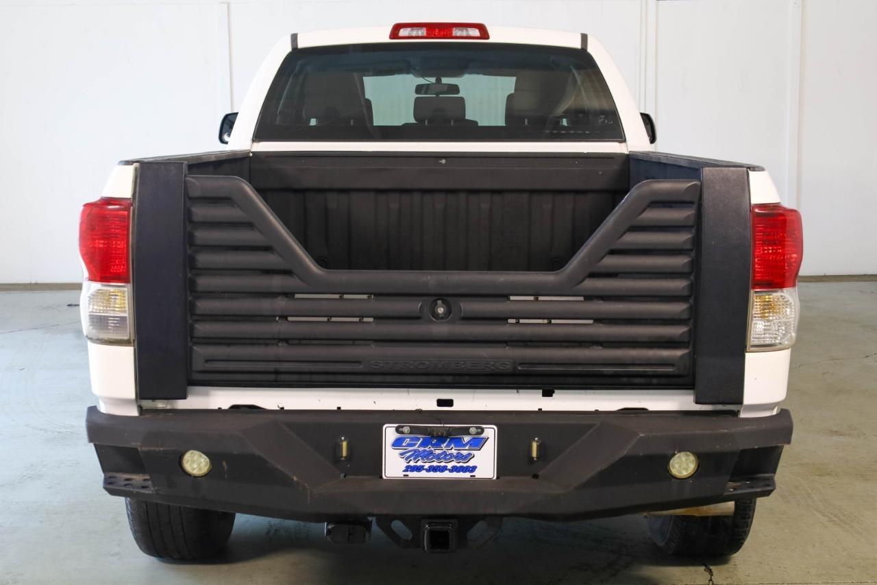 Toyota Tundra 4WD Truck Dbl 4.6L V8 6-Spd AT (Natl) 2010