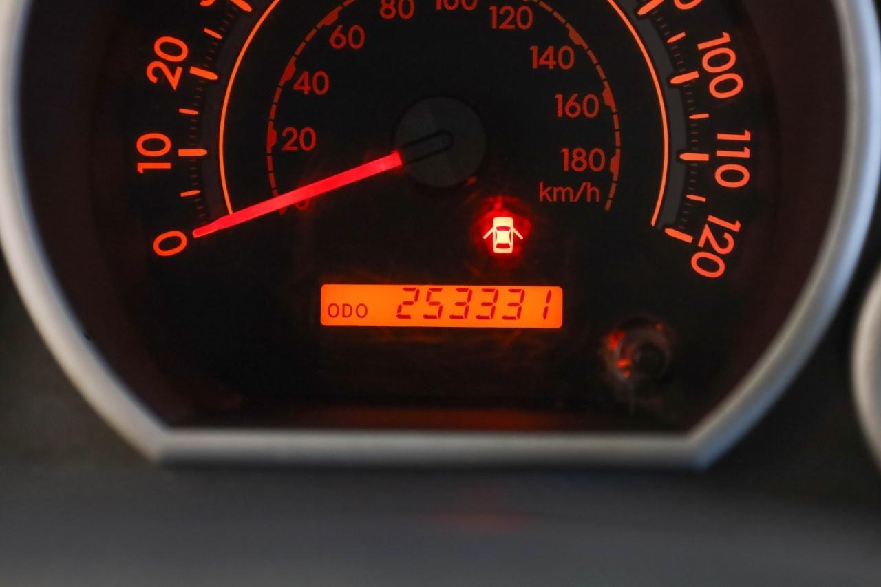 Toyota Tundra 4WD Truck Dbl 4.6L V8 6-Spd AT (Natl) 2010