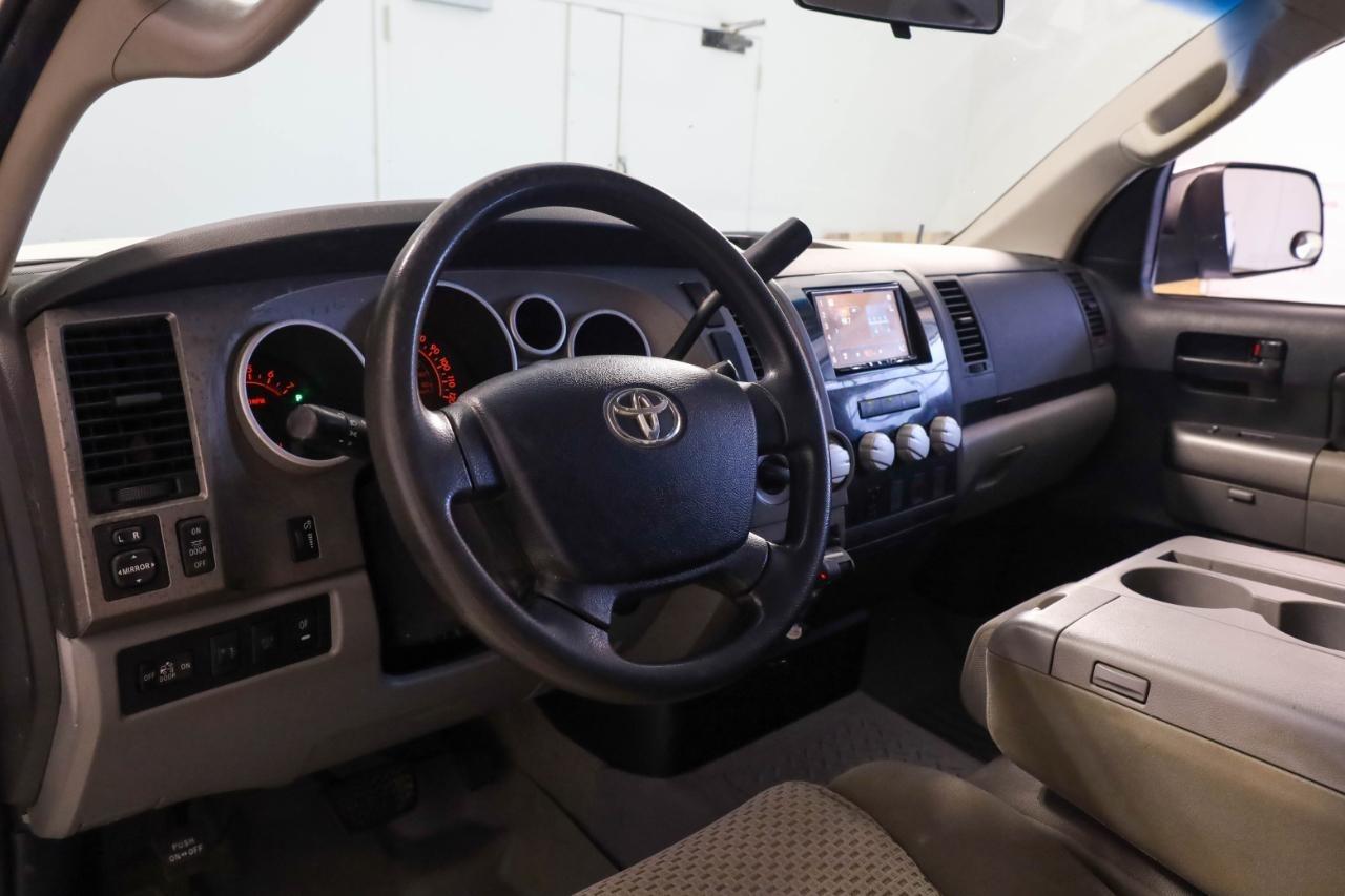Toyota Tundra 4WD Truck Dbl 4.6L V8 6-Spd AT (Natl) 2010