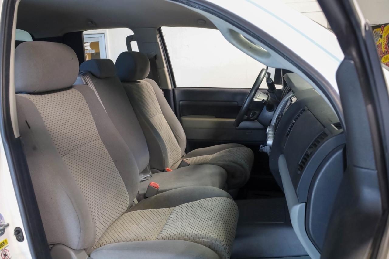 Toyota Tundra 4WD Truck Dbl 4.6L V8 6-Spd AT (Natl) 2010