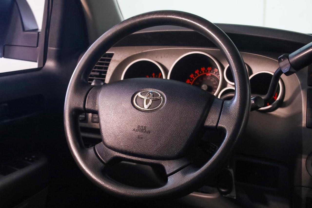 Toyota Tundra 4WD Truck Dbl 4.6L V8 6-Spd AT (Natl) 2010