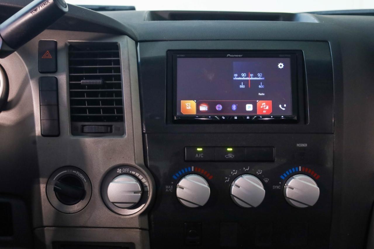Toyota Tundra 4WD Truck Dbl 4.6L V8 6-Spd AT (Natl) 2010
