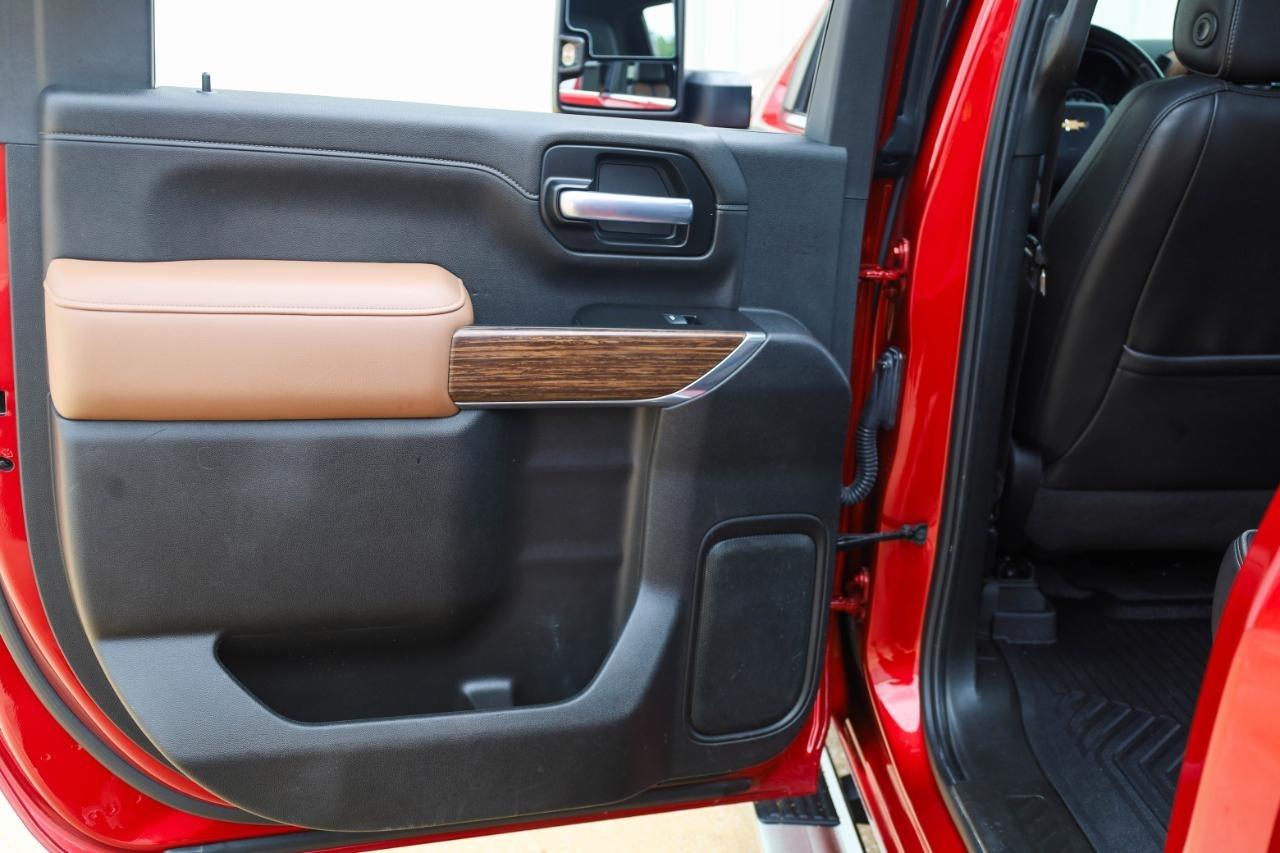 Chevrolet Silverado 3500HD 4WD Crew Cab 172" High Country 2021
