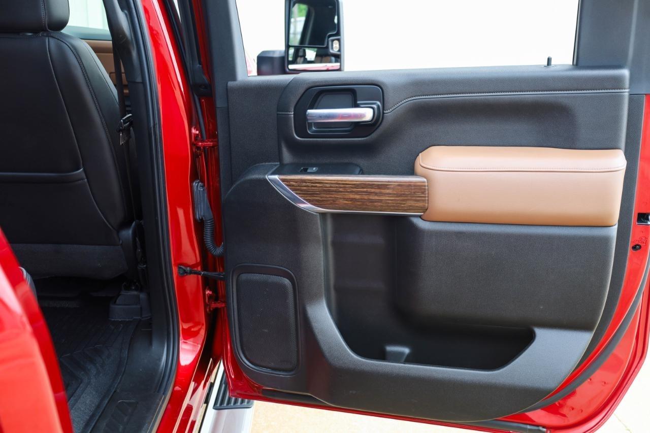 Chevrolet Silverado 3500HD 4WD Crew Cab 172" High Country 2021
