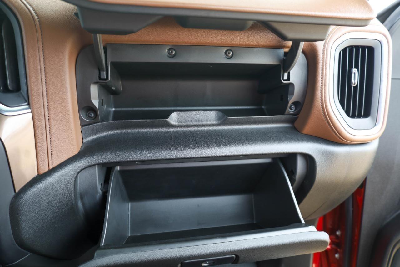 Chevrolet Silverado 3500HD 4WD Crew Cab 172" High Country 2021