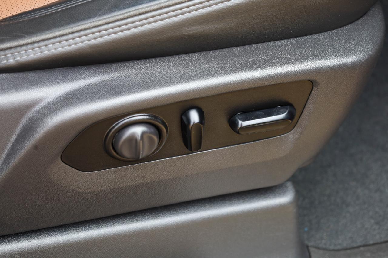 Chevrolet Silverado 3500HD 4WD Crew Cab 172" High Country 2021