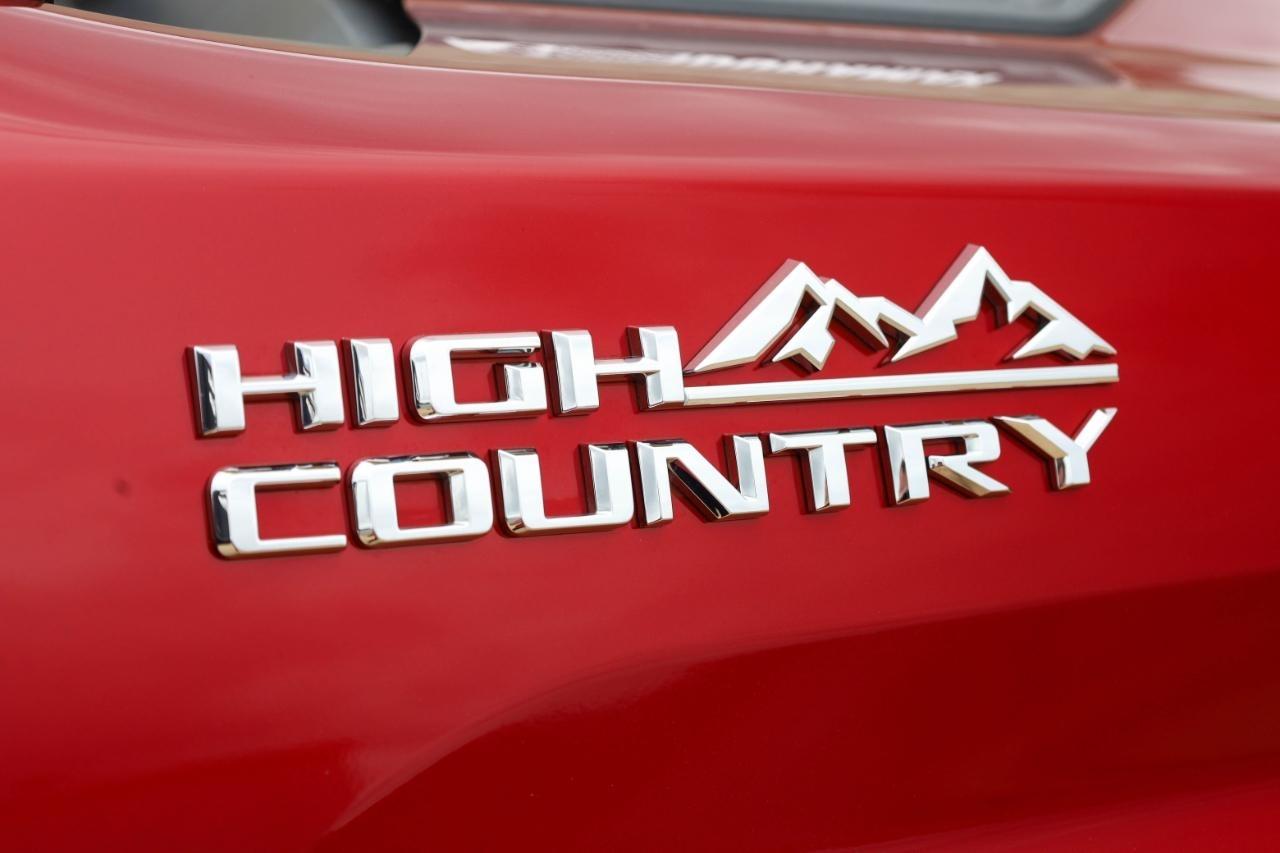 Chevrolet Silverado 3500HD 4WD Crew Cab 172" High Country 2021