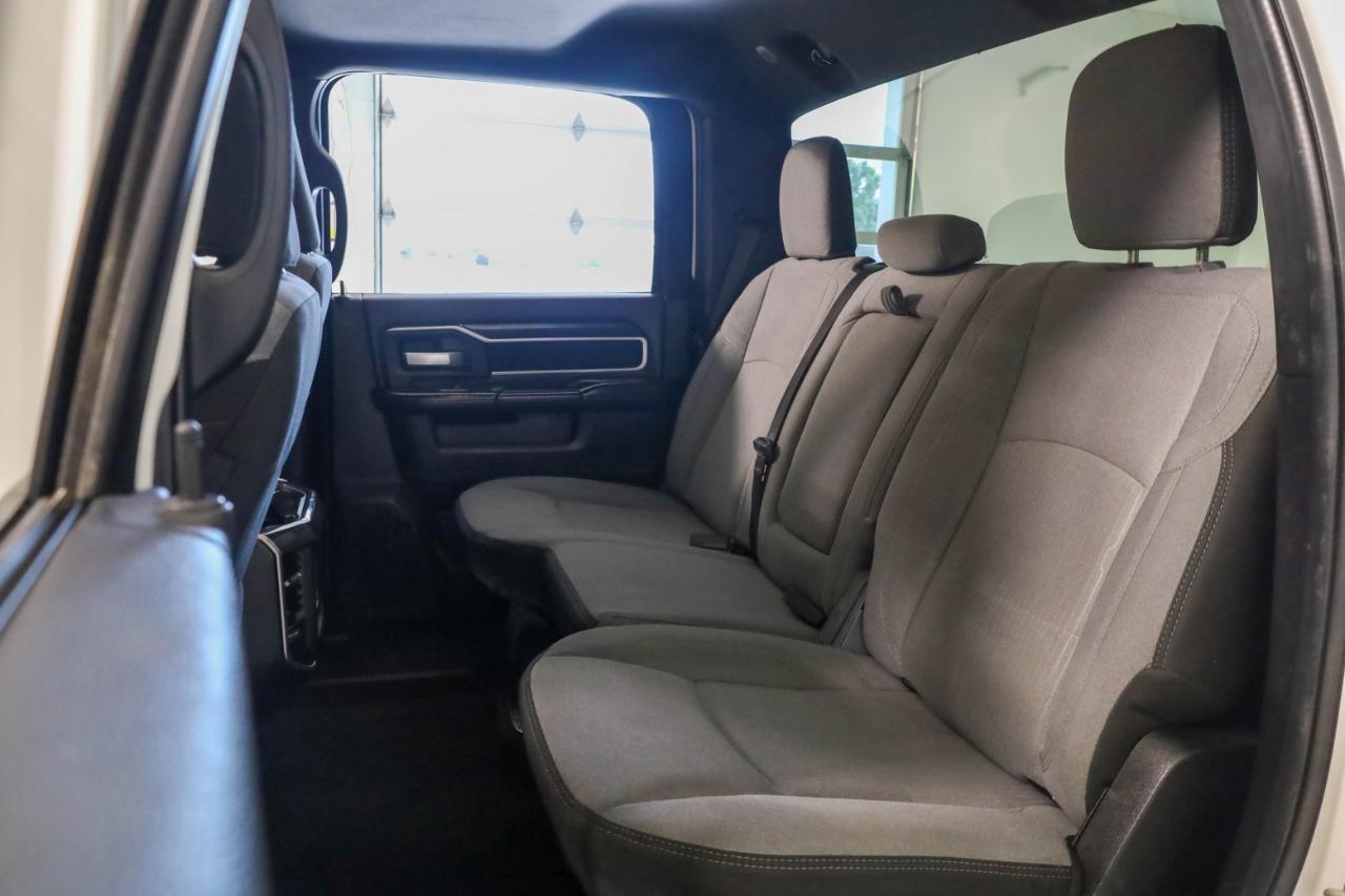 RAM 2500 Big Horn 4x4 Crew Cab 6'4" Box 2024