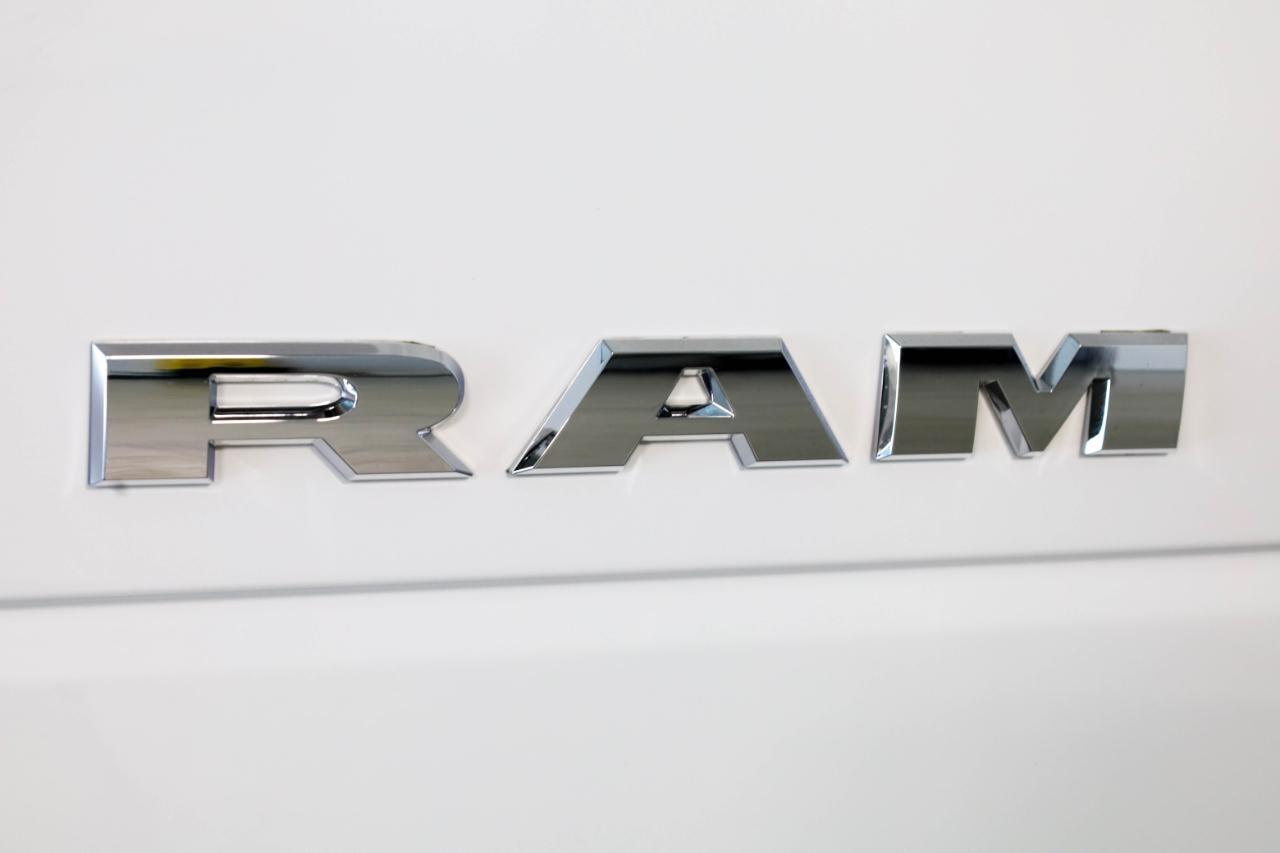 RAM 2500 Big Horn 4x4 Crew Cab 6'4" Box 2024