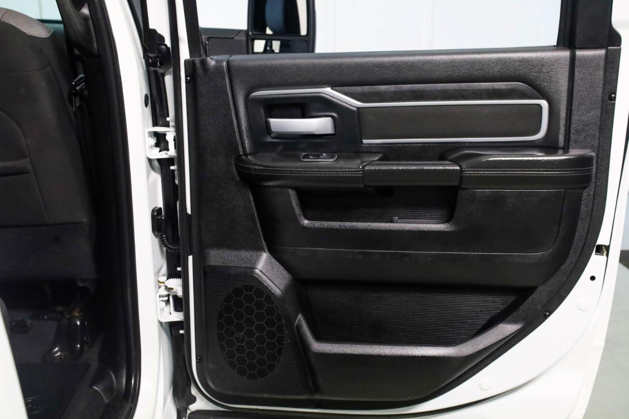RAM 2500 Big Horn 4x4 Crew Cab 6'4" Box 2024