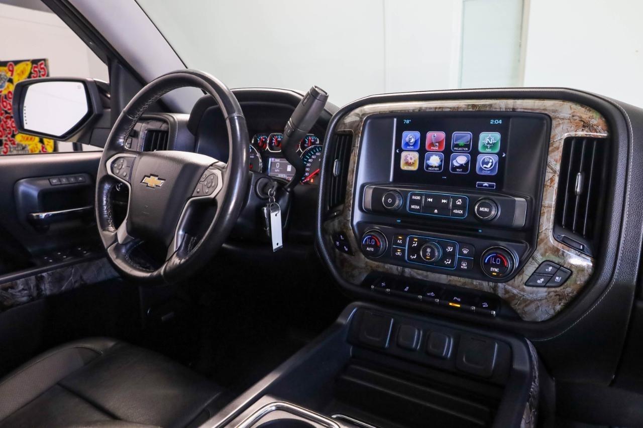 Chevrolet Silverado 1500 4WD Crew Cab 143.5" LTZ w/2LZ 2017