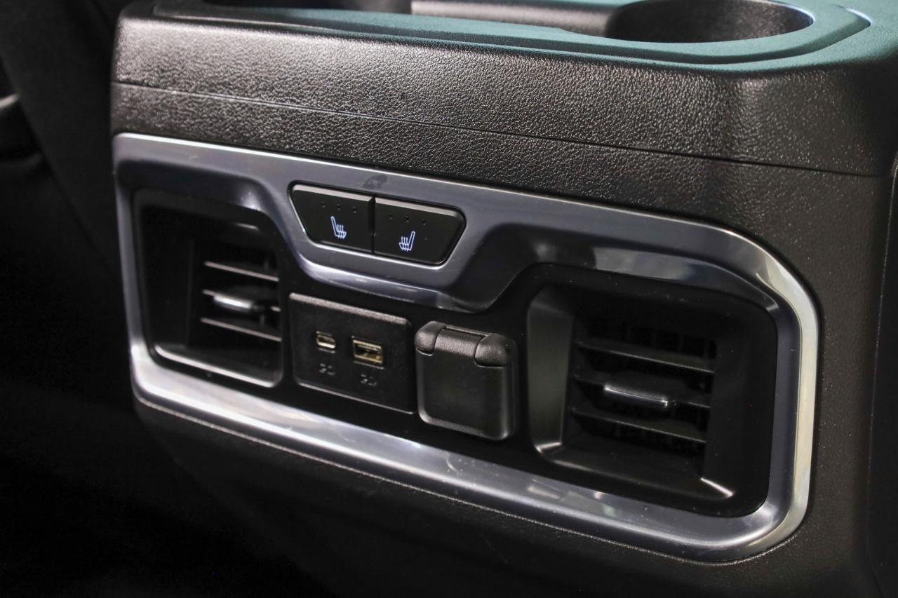 Chevrolet Silverado 1500 4WD Crew Cab 147" LTZ 2019
