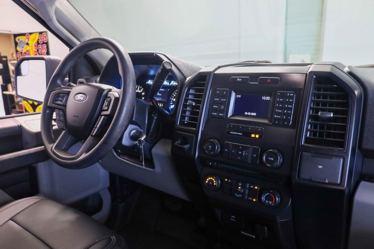 Ford F-150 XLT 2WD Reg Cab 8' Box 2017