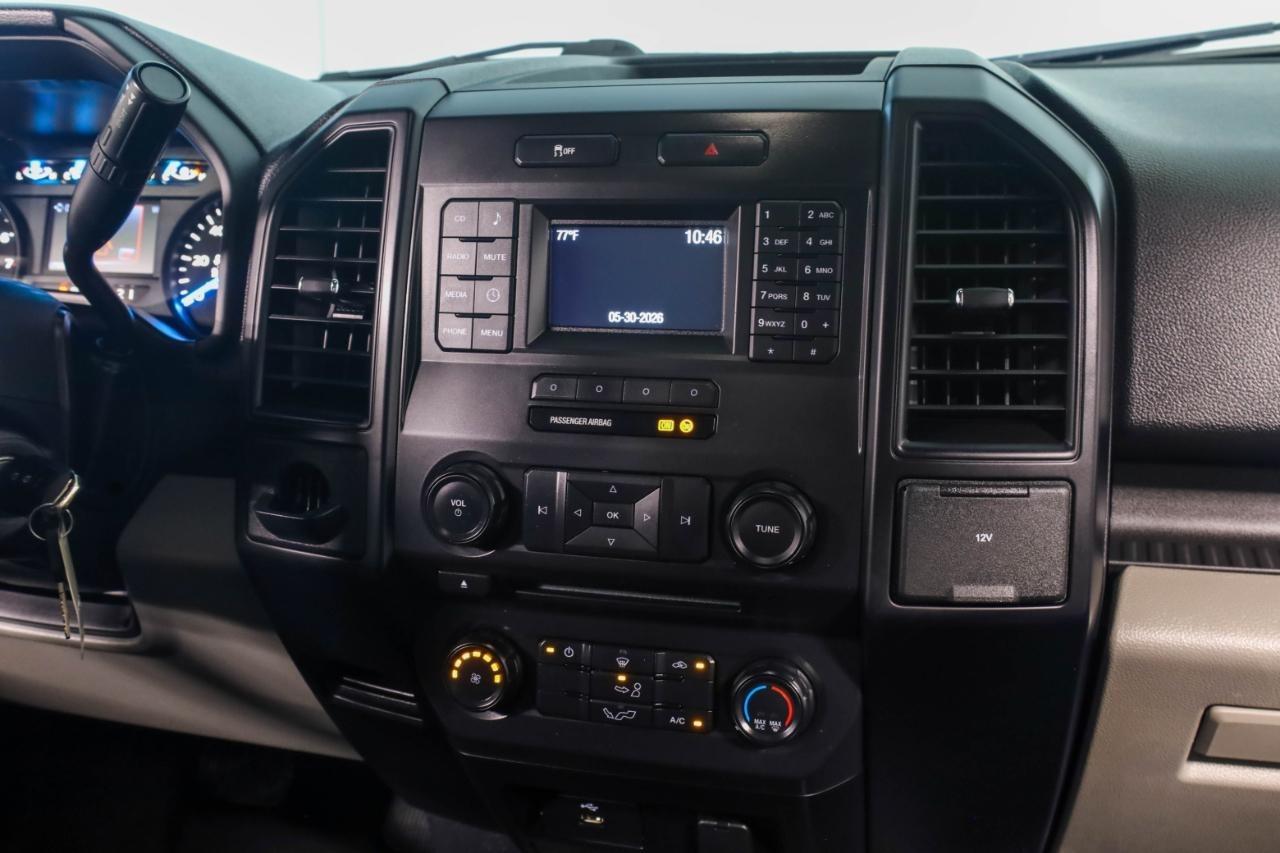 Ford F-150 XLT 2WD Reg Cab 8' Box 2017