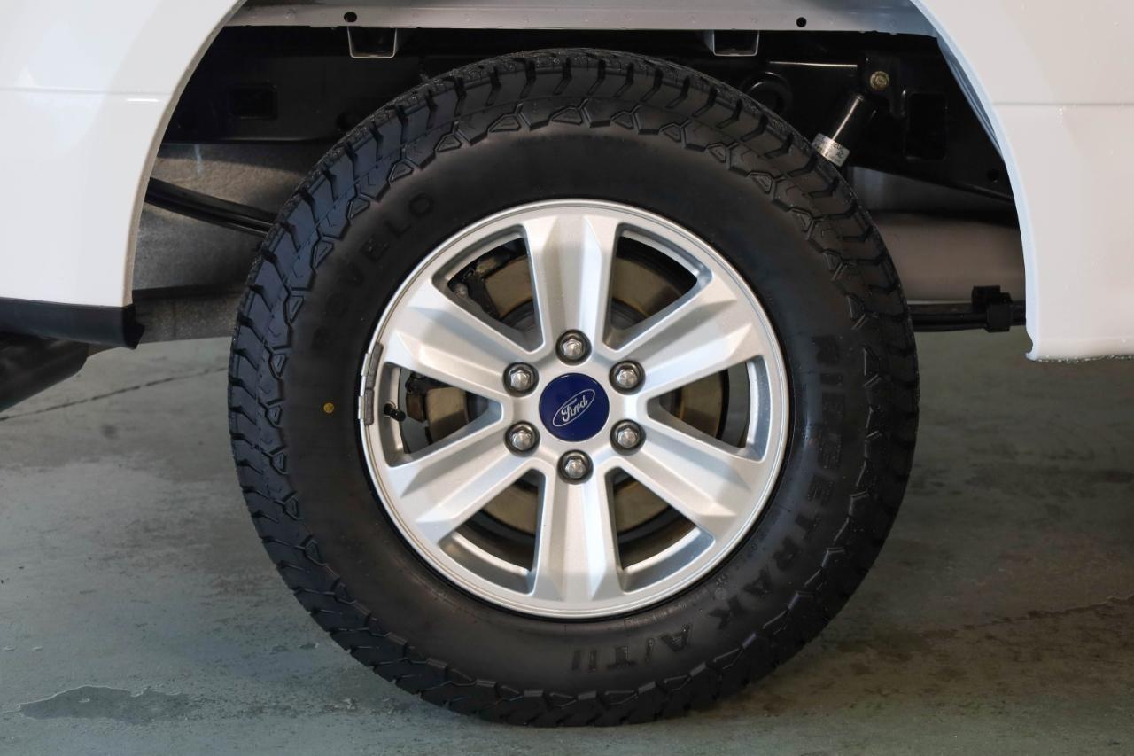 Ford F-150 XLT 2WD Reg Cab 8' Box 2017