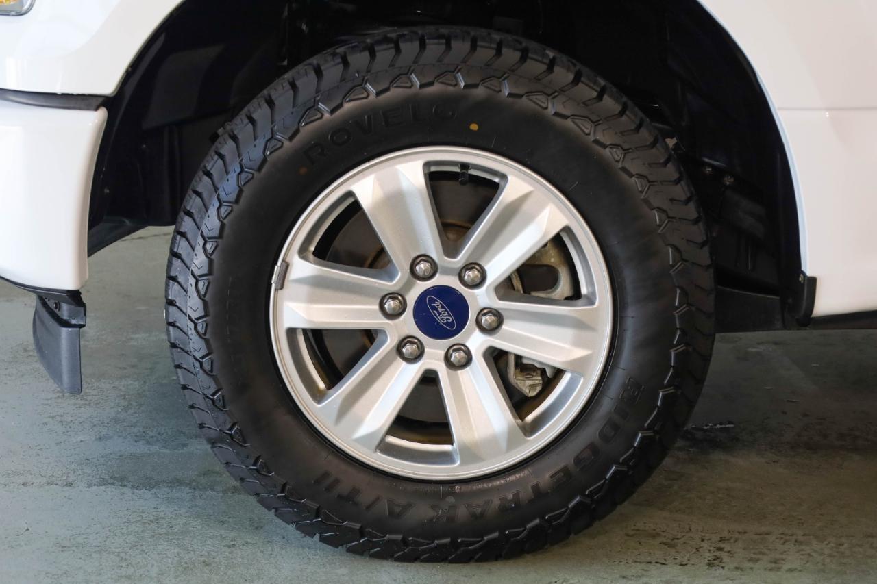 Ford F-150 XLT 2WD Reg Cab 8' Box 2017