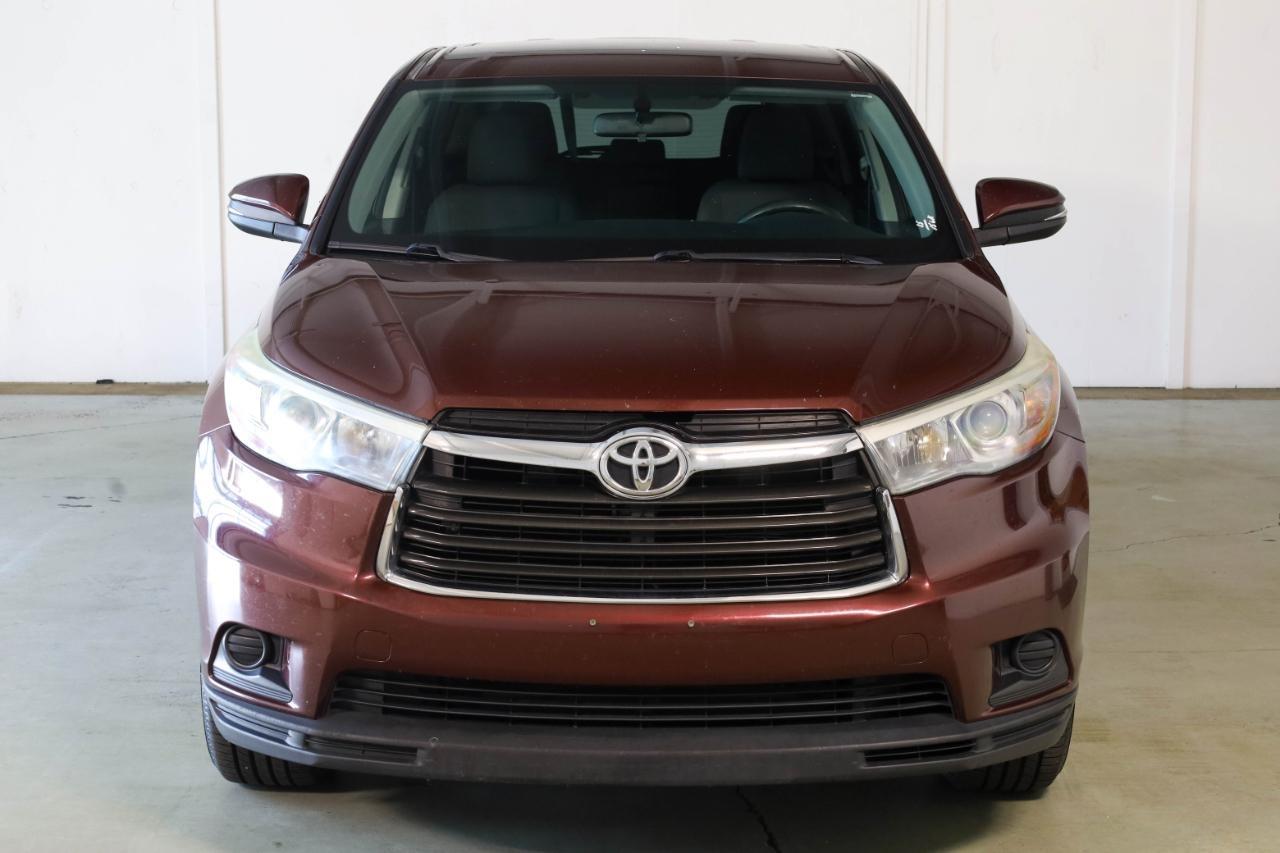 Toyota Highlander AWD 4dr V6 LE (Natl) 2015