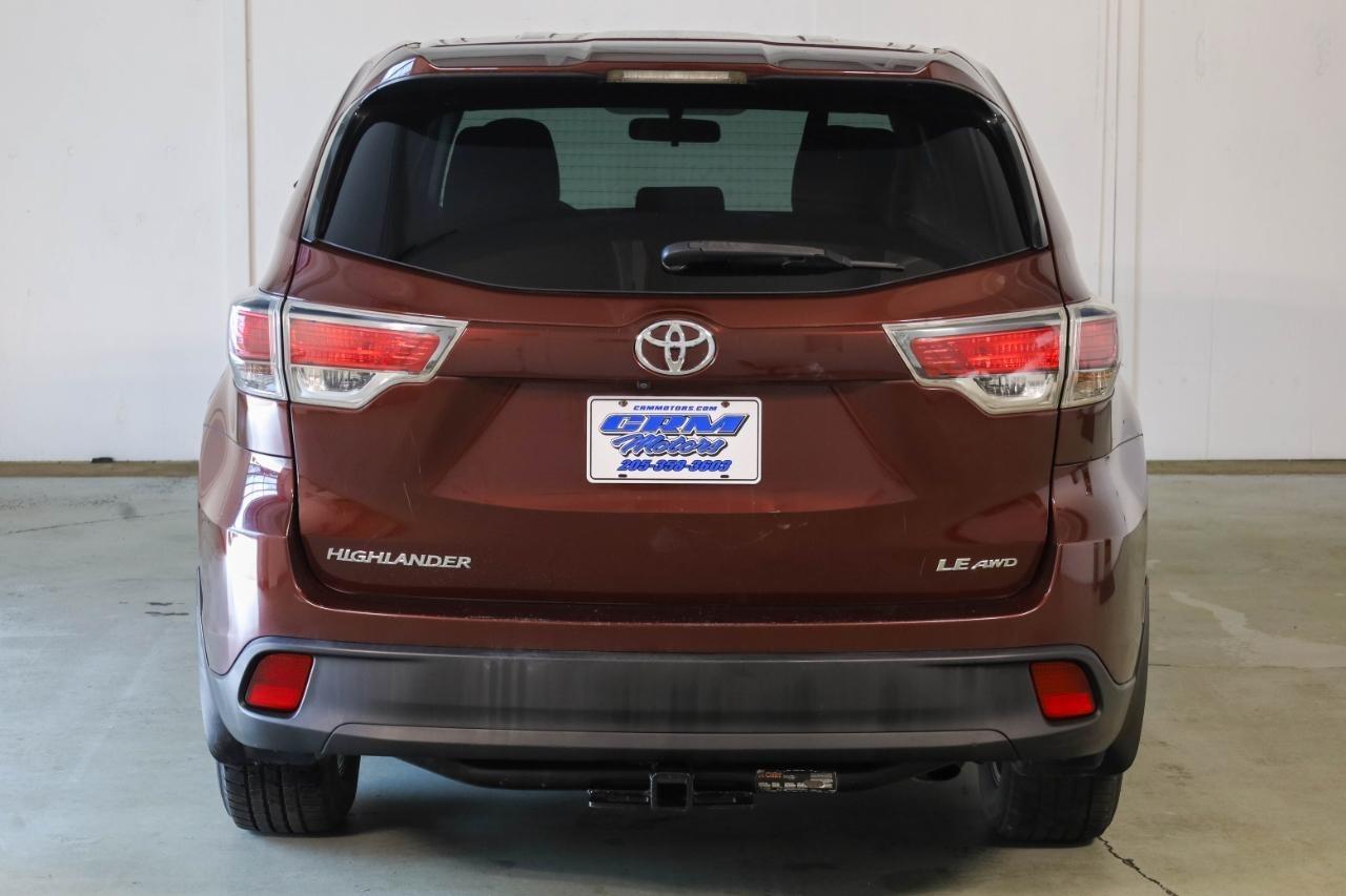 Toyota Highlander AWD 4dr V6 LE (Natl) 2015