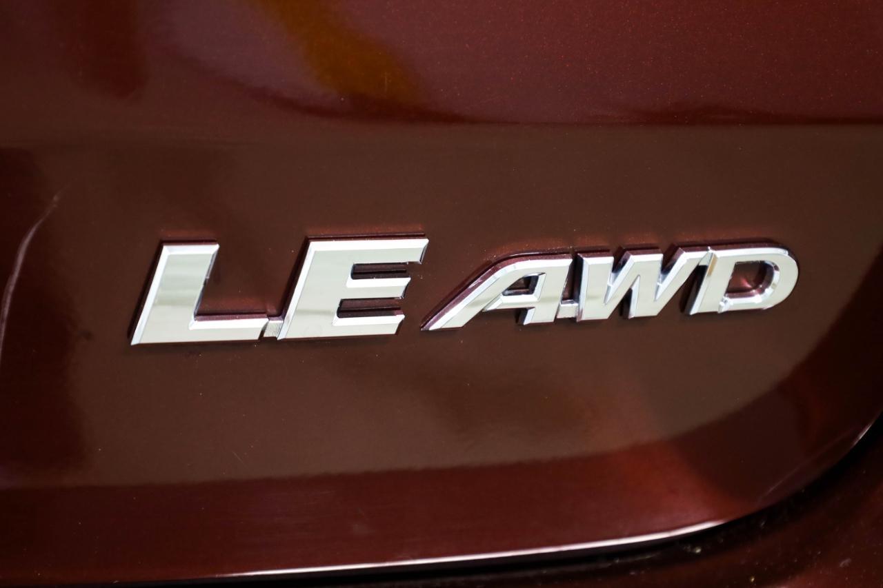 Toyota Highlander AWD 4dr V6 LE (Natl) 2015