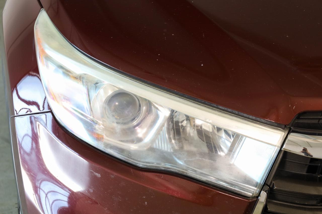 Toyota Highlander AWD 4dr V6 LE (Natl) 2015
