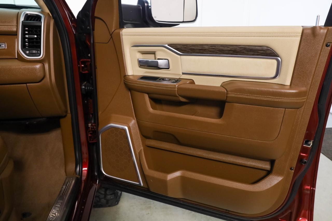 RAM 2500 Laramie 4x4 Crew Cab 6'4" Box 2021