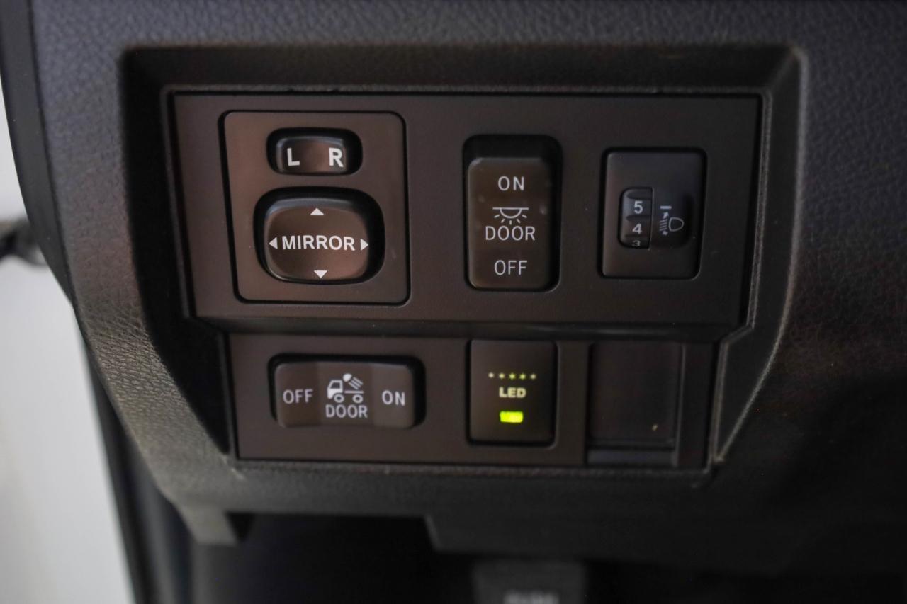 Toyota Tundra 4WD Truck Double Cab 5.7L FFV V8 6-Spd AT TRD Pro (Natl) 2015