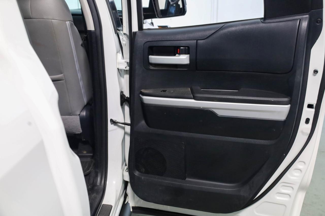 Toyota Tundra 4WD Truck Double Cab 5.7L FFV V8 6-Spd AT TRD Pro (Natl) 2015