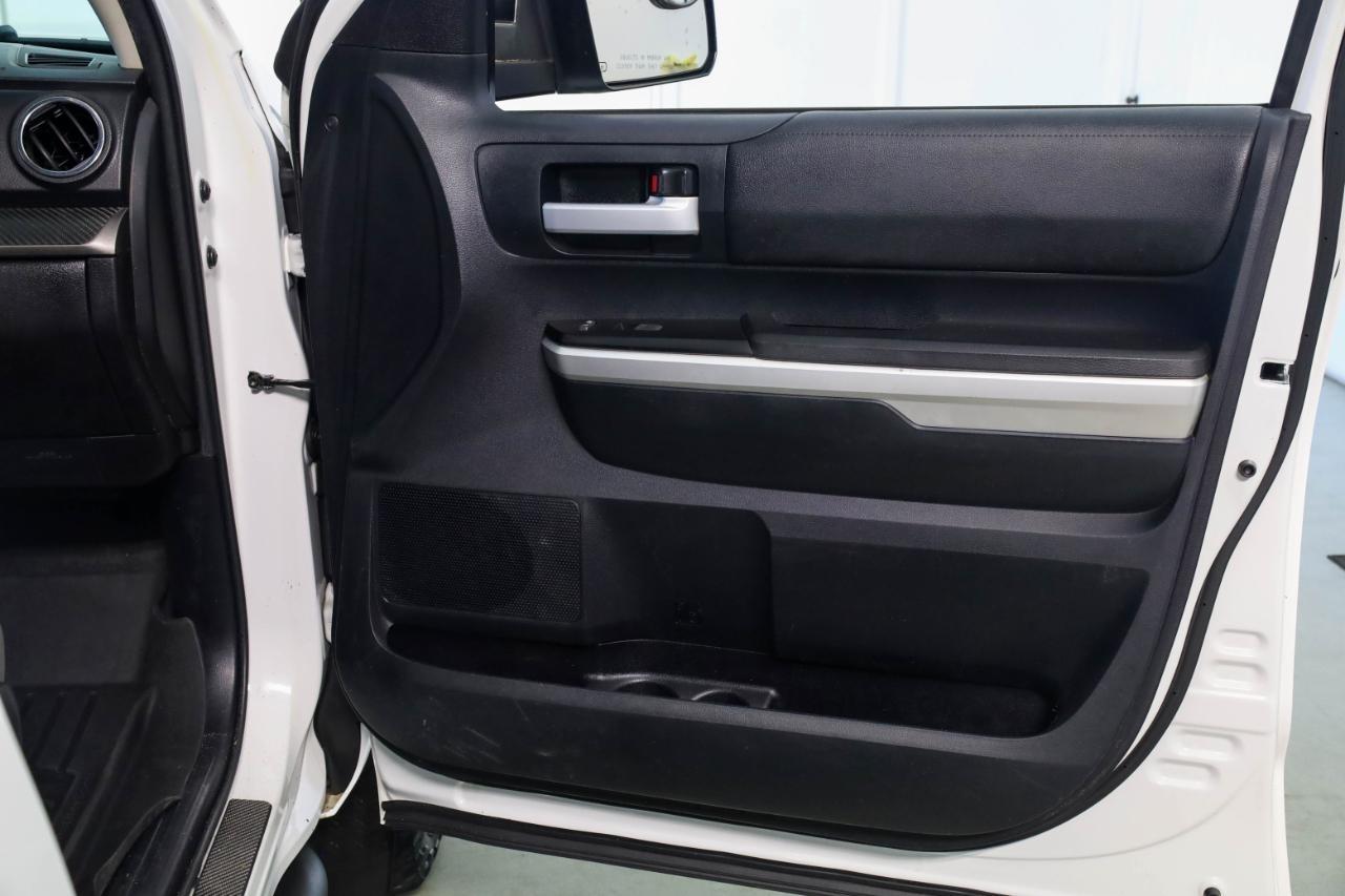 Toyota Tundra 4WD Truck Double Cab 5.7L FFV V8 6-Spd AT TRD Pro (Natl) 2015