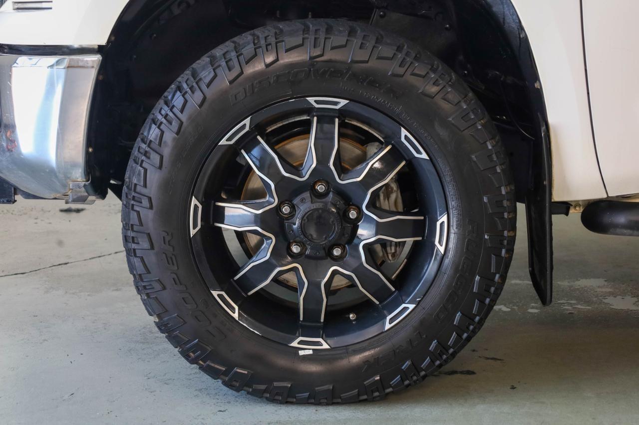 Toyota Tundra 4WD Truck Double Cab 5.7L FFV V8 6-Spd AT TRD Pro (Natl) 2015
