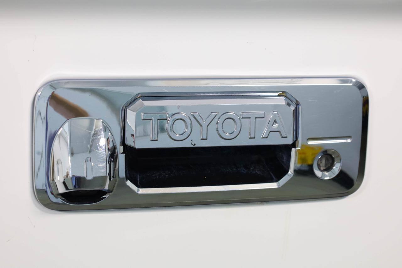 Toyota Tundra 4WD Truck Double Cab 5.7L FFV V8 6-Spd AT TRD Pro (Natl) 2015