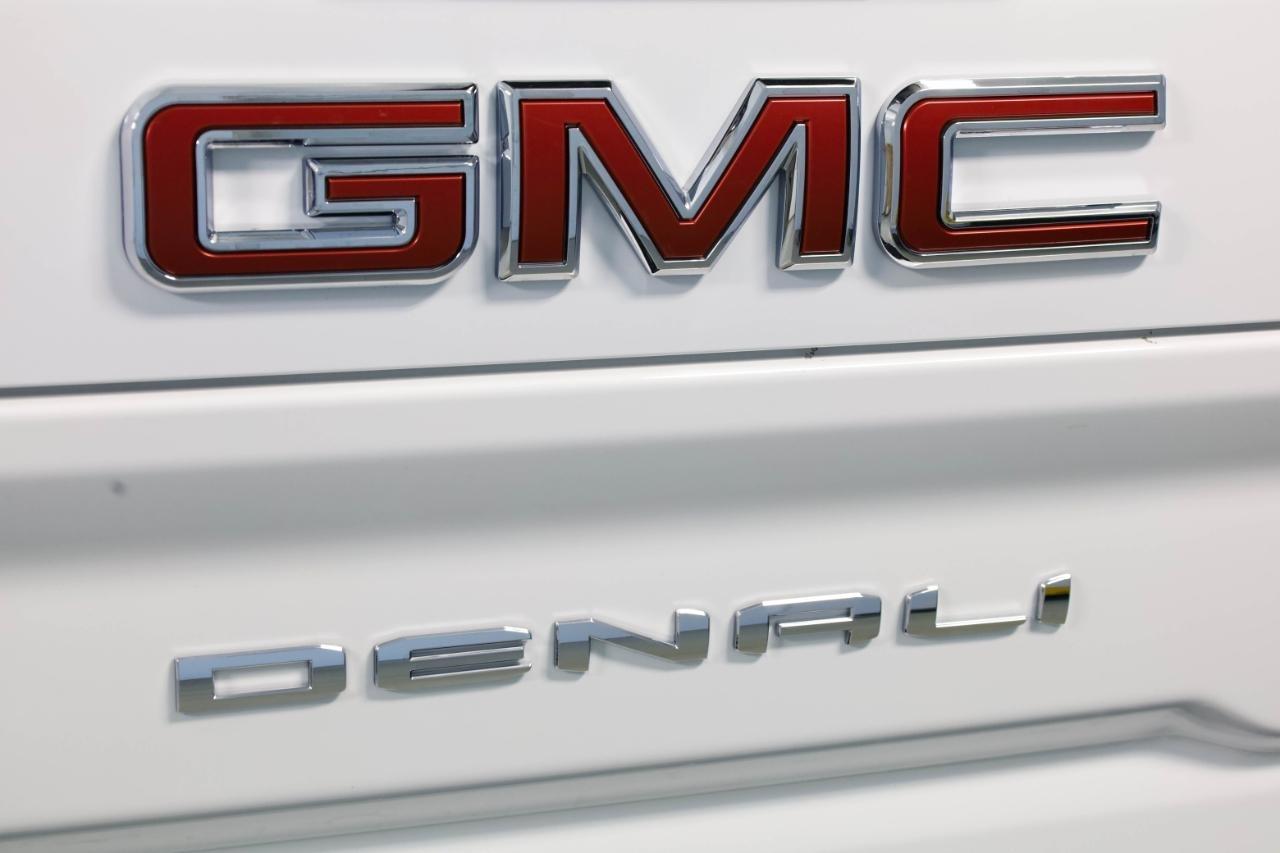 GMC Sierra 3500HD 4WD Crew Cab 172" Denali 2021