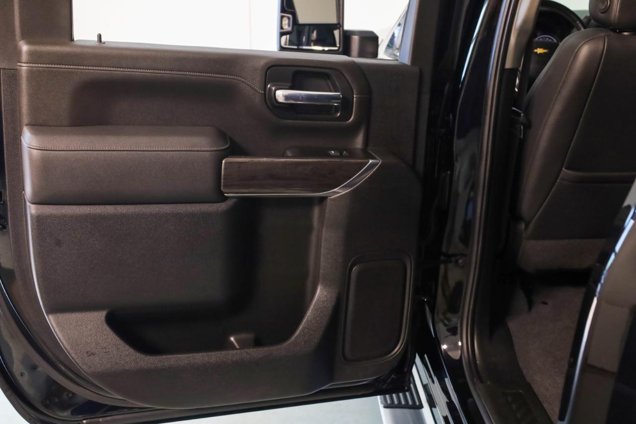 Chevrolet Silverado 2500HD 4WD Crew Cab 159" LTZ 2022