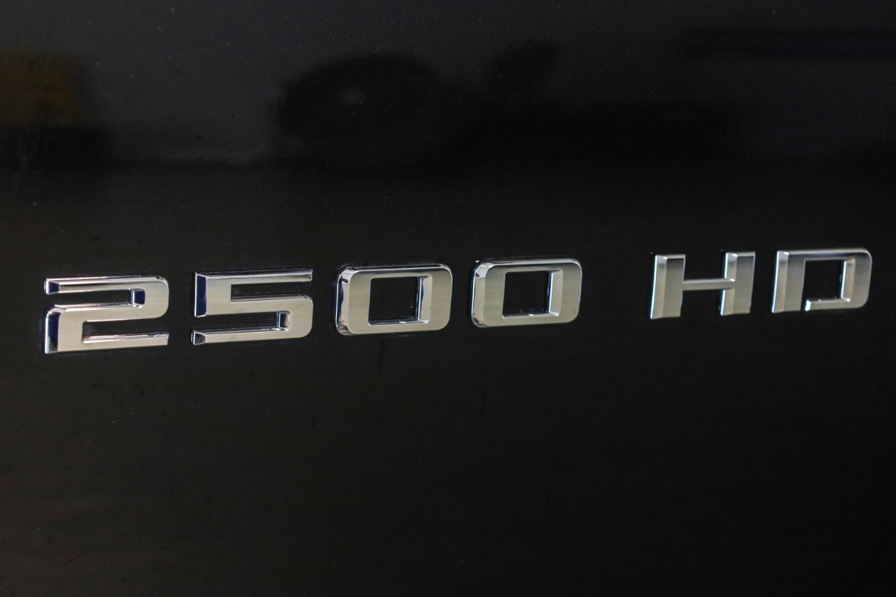 Chevrolet Silverado 2500HD 4WD Crew Cab 159" LTZ 2022