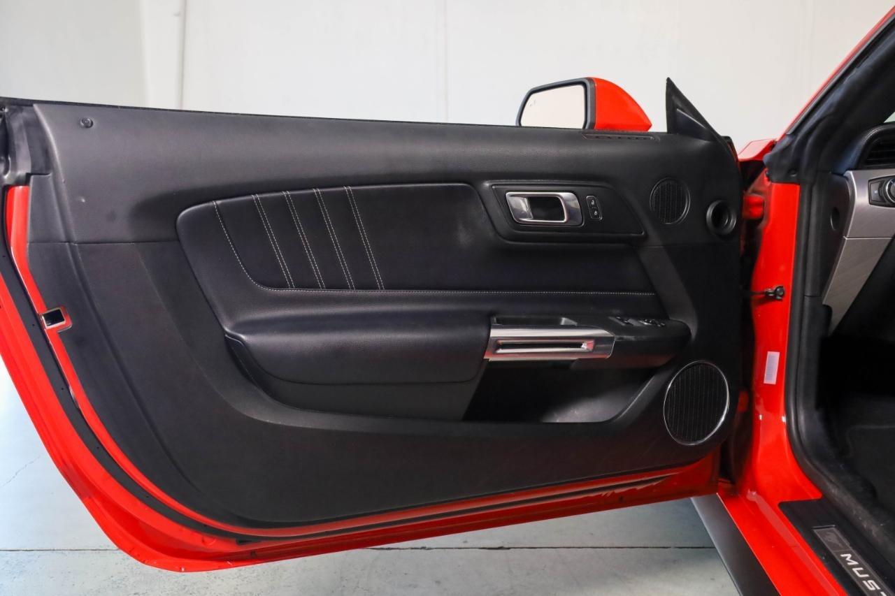 Ford Mustang EcoBoost Fastback 2021