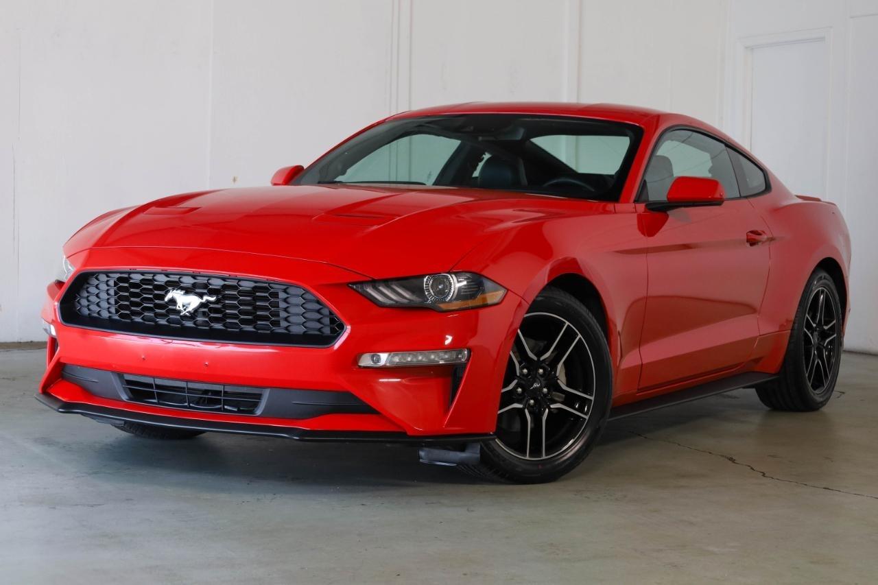 Ford Mustang EcoBoost Fastback 2021