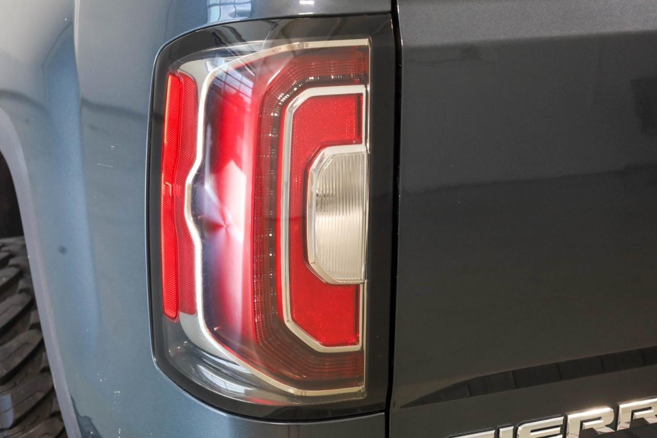 GMC Sierra 1500 4WD Crew Cab 143.5" SLT 2018