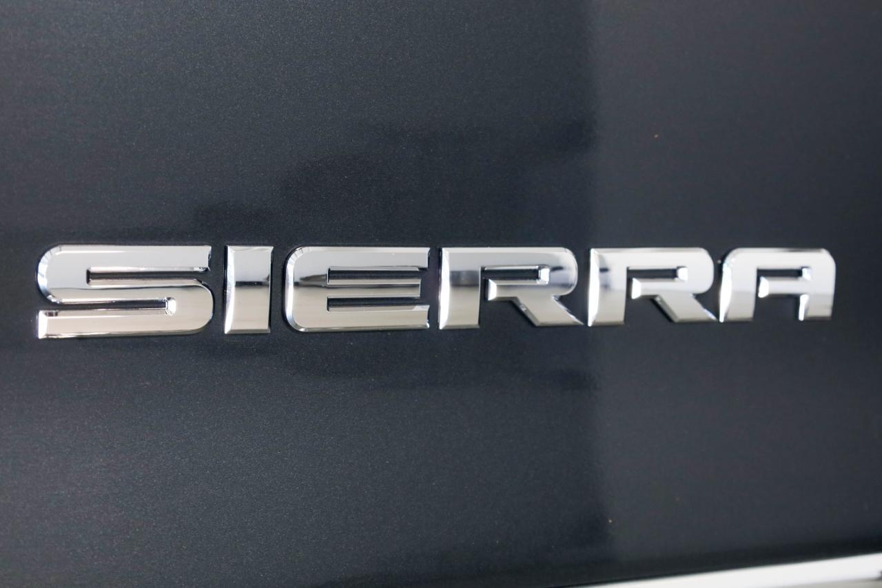 GMC Sierra 1500 4WD Crew Cab 143.5" SLT 2018