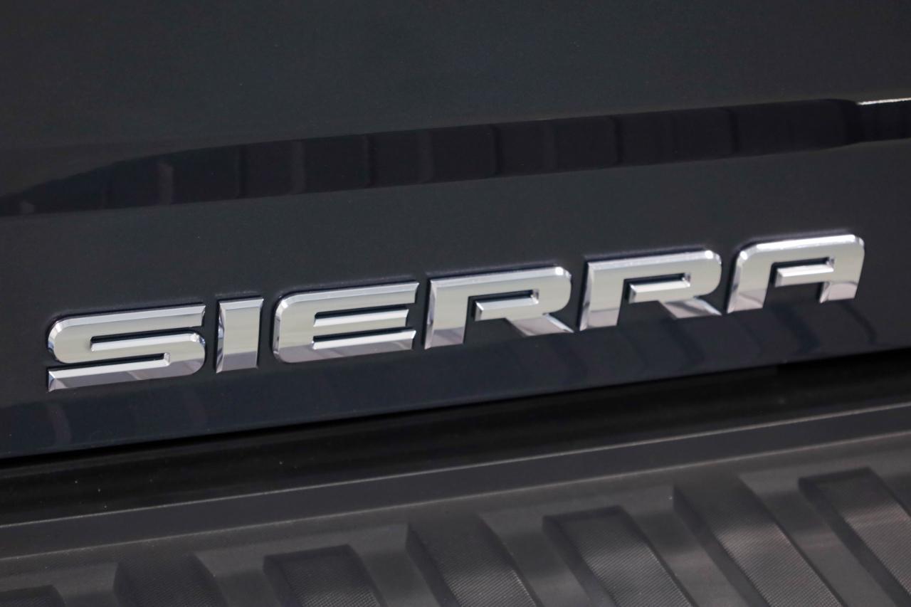 GMC Sierra 1500 4WD Crew Cab 143.5" SLT 2018