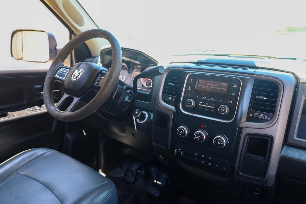 RAM 5500 Chassis Cab Tradesman 4x2 Crew Cab 84" CA 197.4" WB 2018