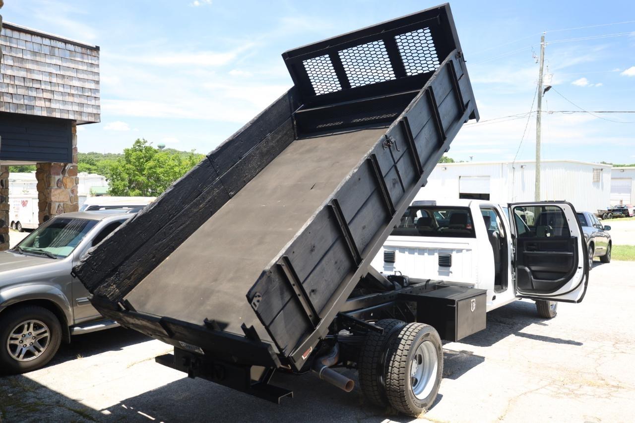 RAM 5500 Chassis Cab Tradesman 4x2 Crew Cab 84" CA 197.4" WB 2018