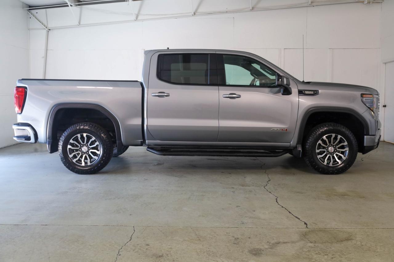 GMC Sierra 1500 4WD Crew Cab 147" AT4 2023