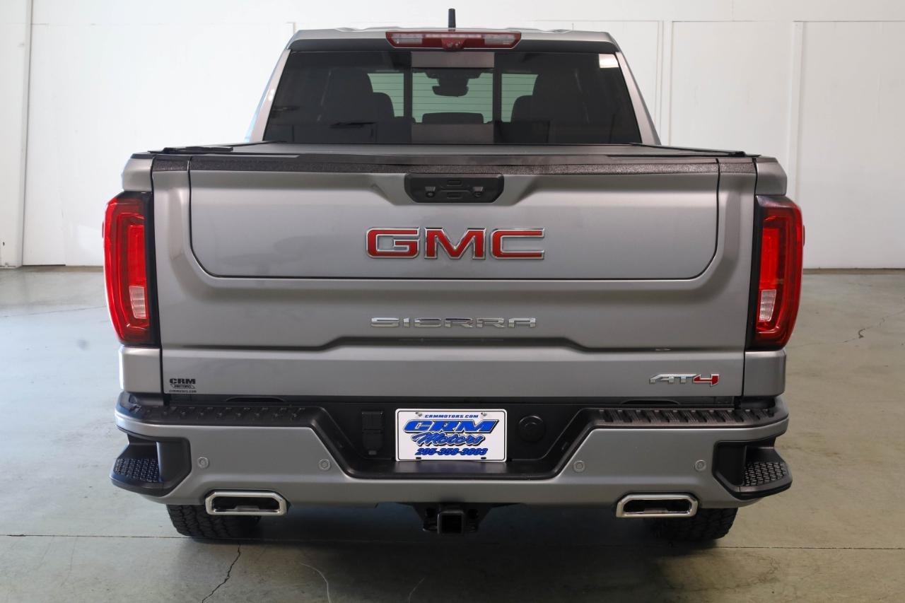 GMC Sierra 1500 4WD Crew Cab 147" AT4 2023