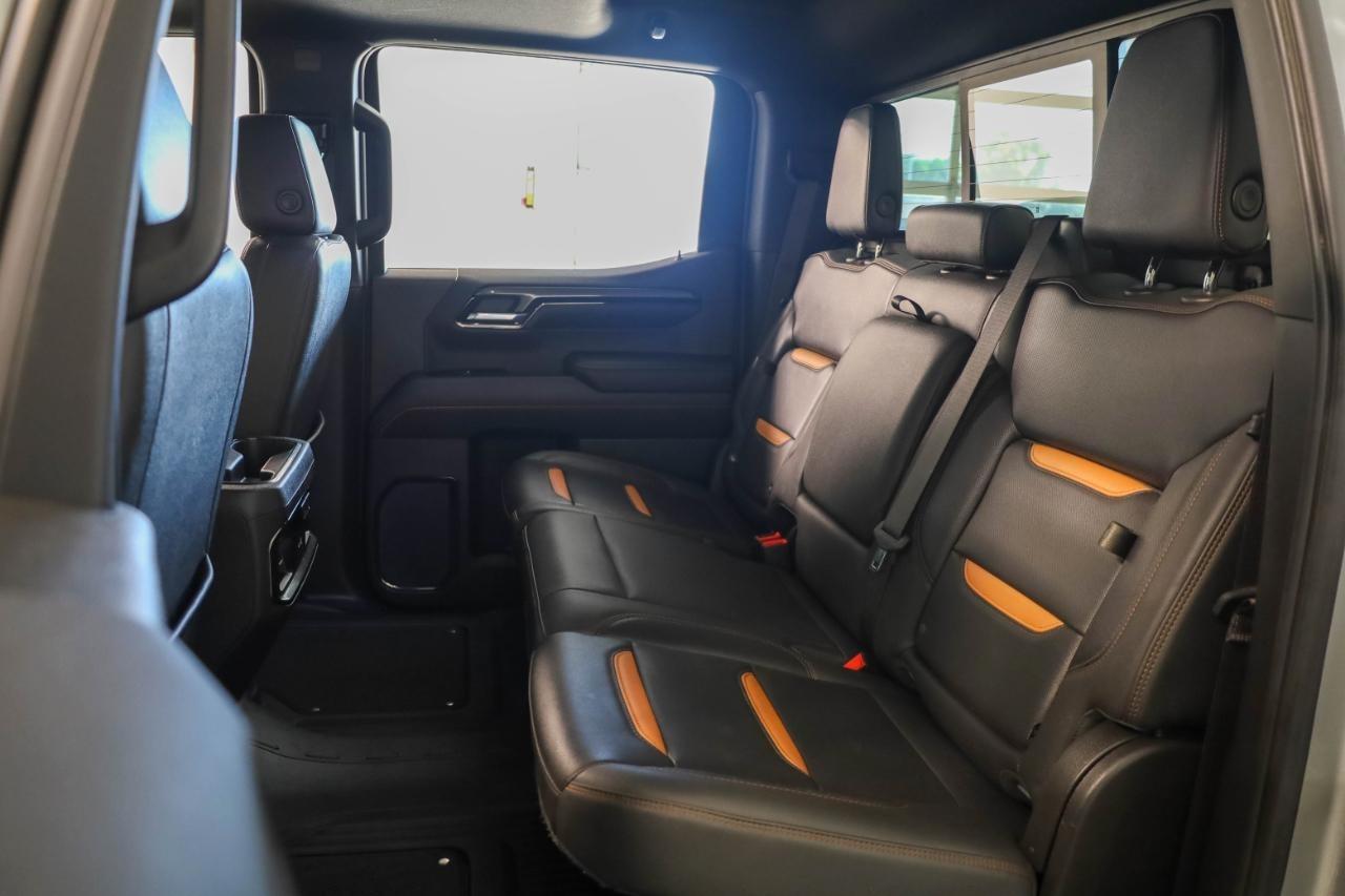 GMC Sierra 1500 4WD Crew Cab 147" AT4 2023