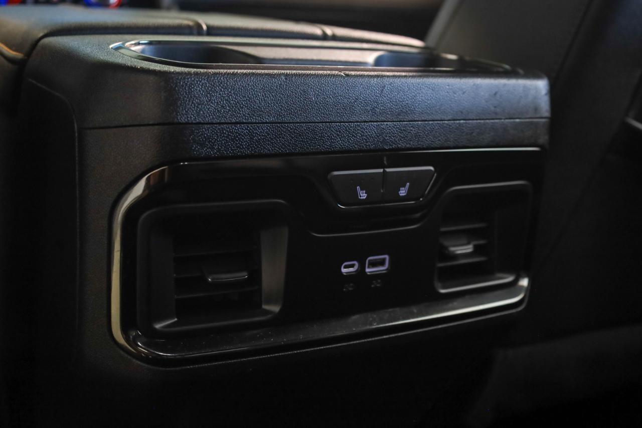 GMC Sierra 1500 4WD Crew Cab 147" AT4 2023