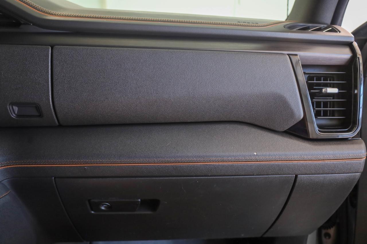 GMC Sierra 1500 4WD Crew Cab 147" AT4 2023