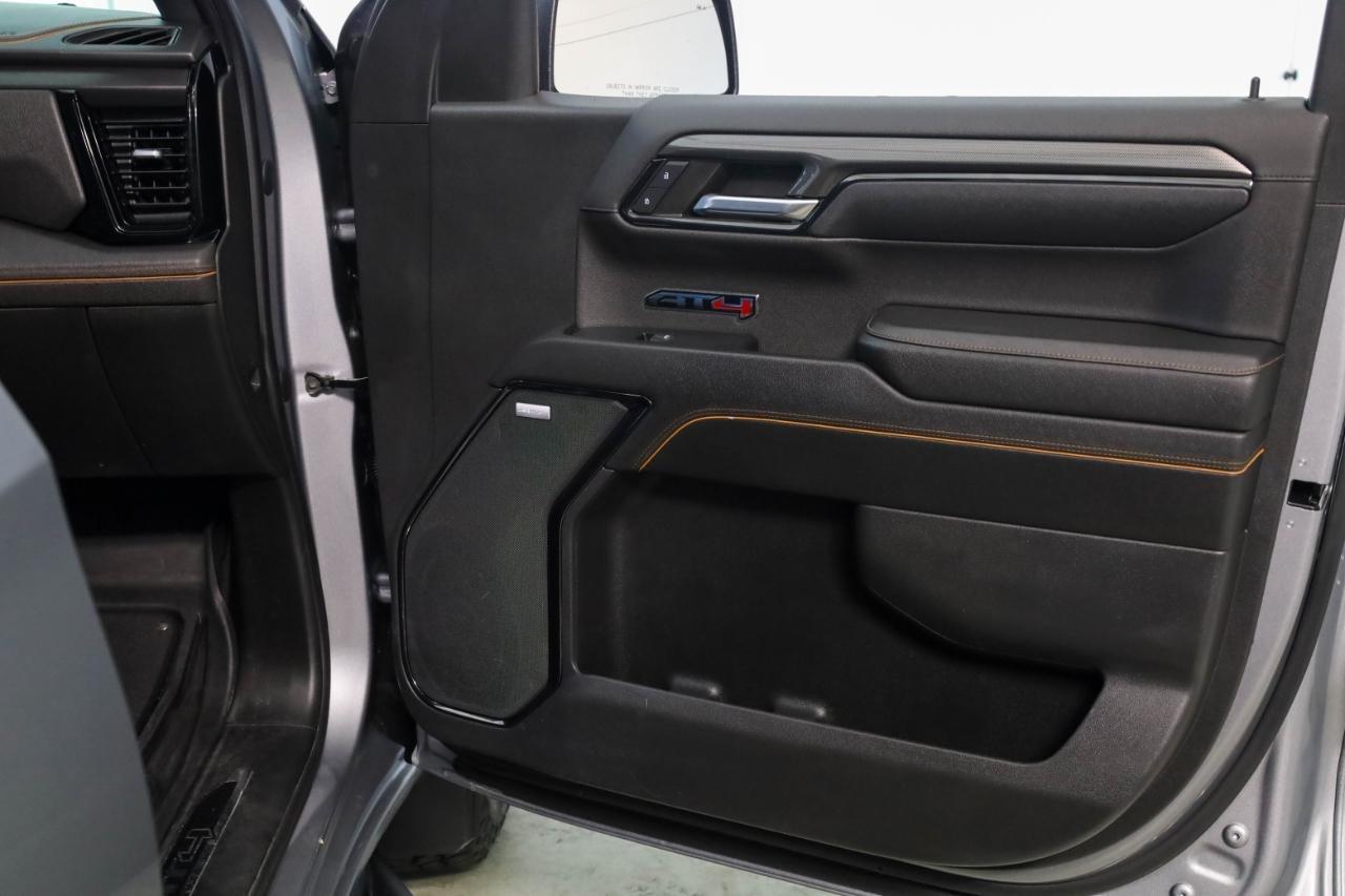 GMC Sierra 1500 4WD Crew Cab 147" AT4 2023