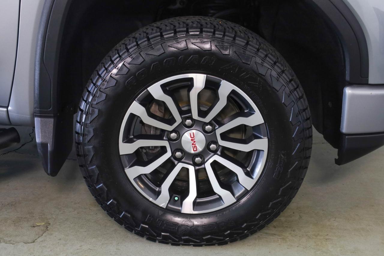 GMC Sierra 1500 4WD Crew Cab 147" AT4 2023