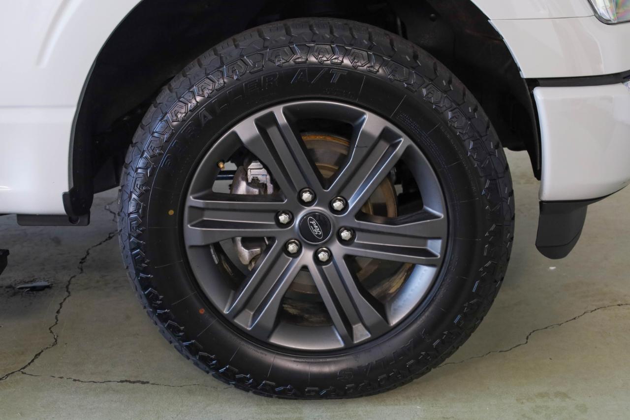 Ford F-150 Lariat 4WD SuperCrew 5.5' Box 2023