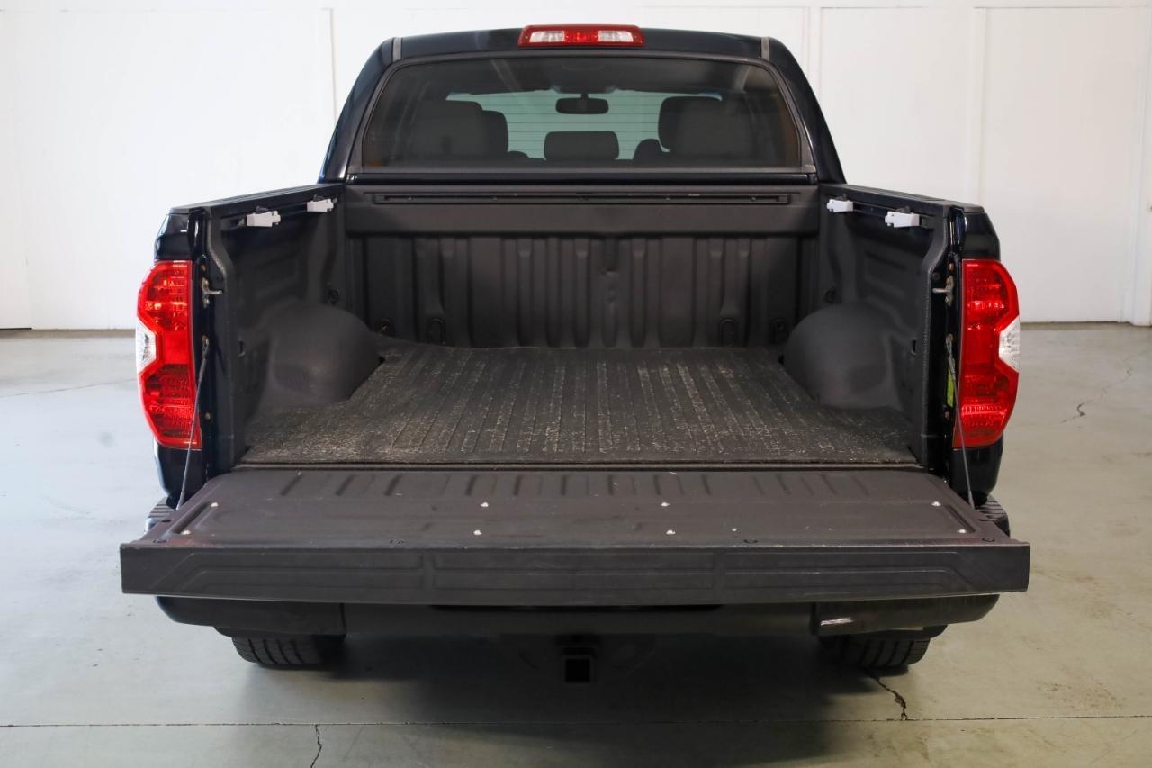 Toyota Tundra 4WD Truck CrewMax 5.7L V8 6-Spd AT LTD (Natl) 2014